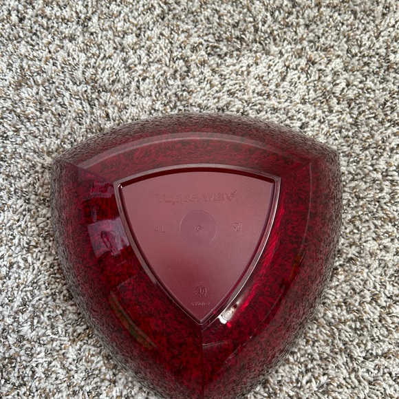 Tupperware Red Triangular Bowl - Picture 4 of 9